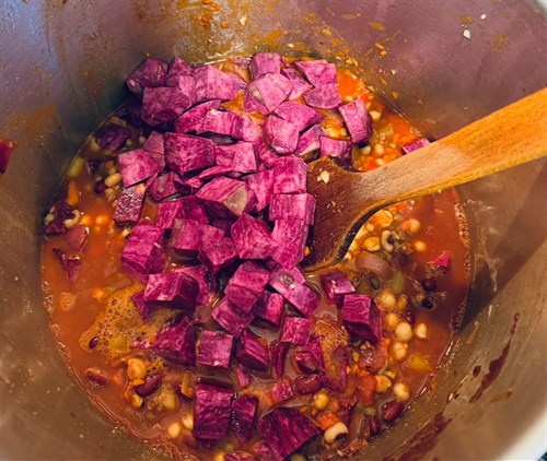 Vegan Tempeh Chili+sweet potato